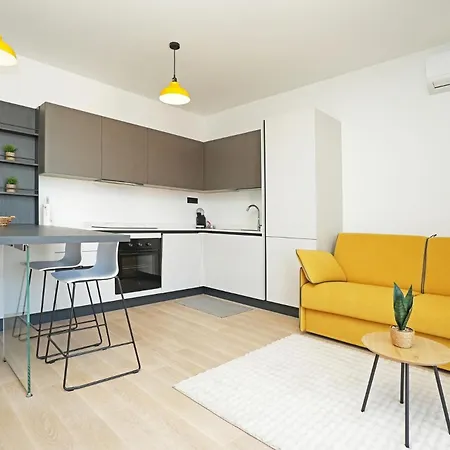 Patty 2 Modern And Brand New Close To The Center With Private Parking Apartament