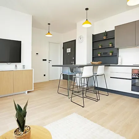 Patty 2 Modern And Brand New Close To The Center With Private Parking Umag